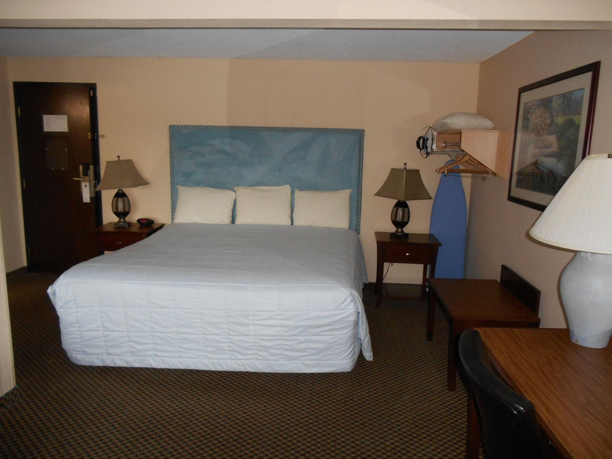 Guesthouse Inn & Suites Eugene/Springfield Ngoại thất bức ảnh