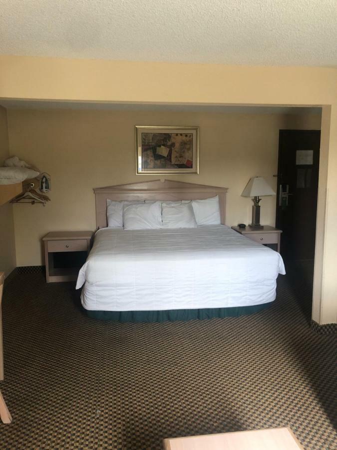 Guesthouse Inn & Suites Eugene/Springfield Ngoại thất bức ảnh