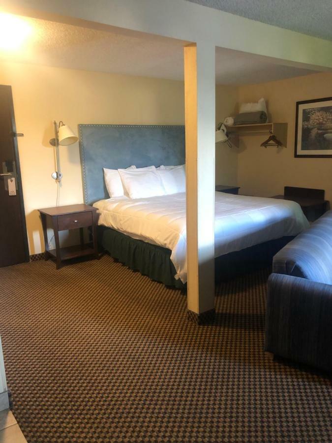 Guesthouse Inn & Suites Eugene/Springfield Ngoại thất bức ảnh